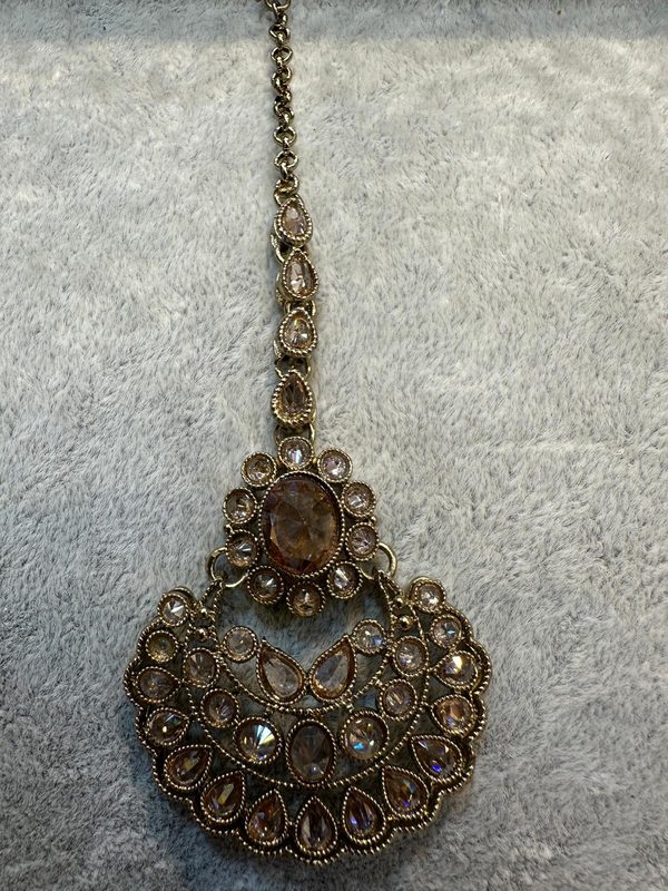 Topaz Antique Gold Maang Tikka