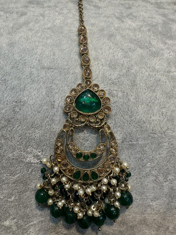Emerald Antique Gold Maang Tikka