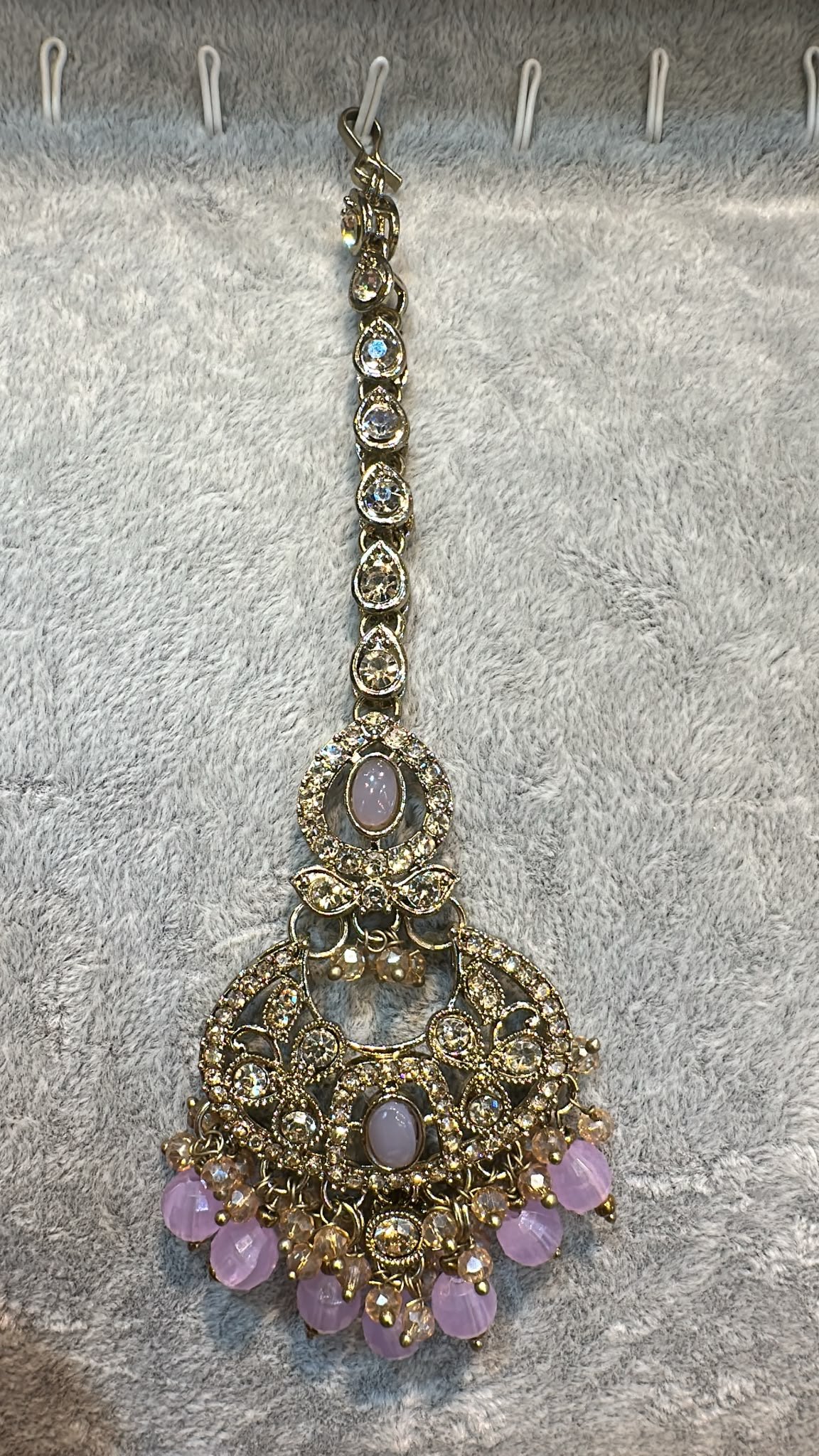 Lilac Antique Gold Maang Tikka